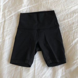 Lululemon Wunder Train High Rise Short 6"
